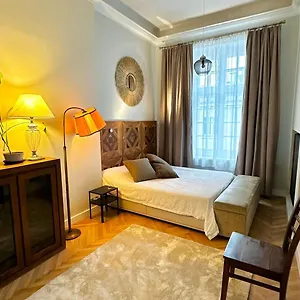 4m High In Heart Of Warsaw! Apartment