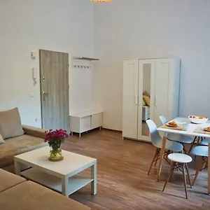 Apartamento Palace Of Culture, Modern City Center Suite!, Varsovia